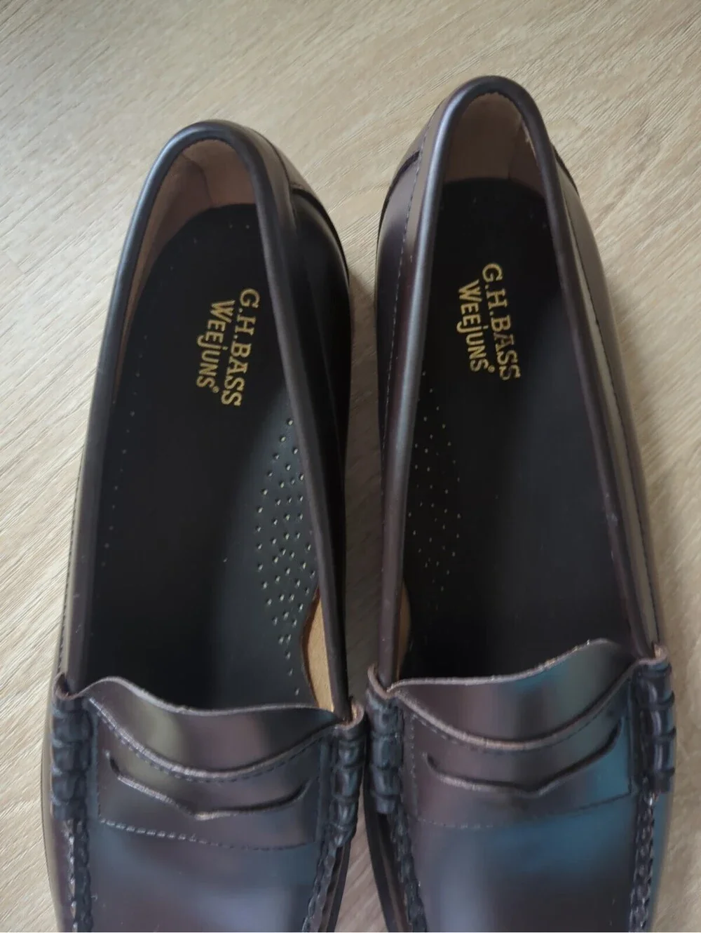 G.H. Bass & Co Larson Weejuns Men's  Wine Dark Brown Leather Penny Loafers 10.5